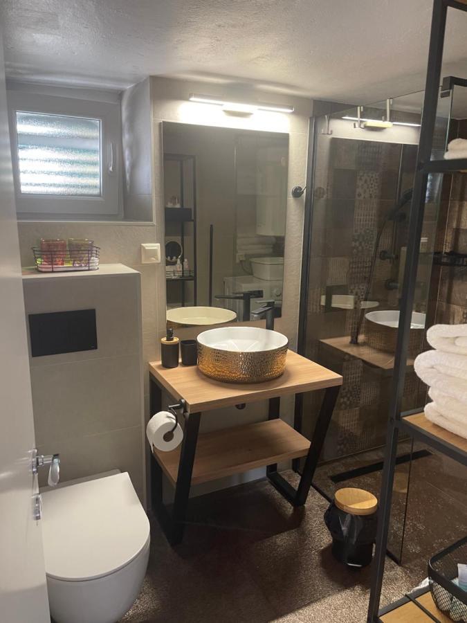 Apartment Mirana With Garden And Free Parking Zadar Zewnętrze zdjęcie
